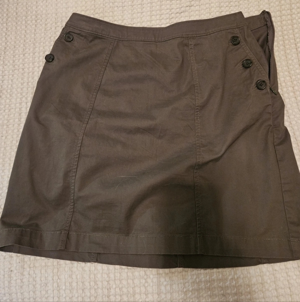BANANA REPUBLIC 6 | Twill Mini Skirt | Olive Green Side Button Pockets